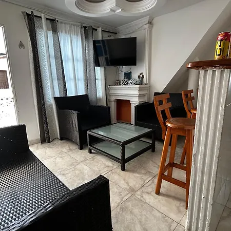 Apartamento Frente Al Aeropuerto